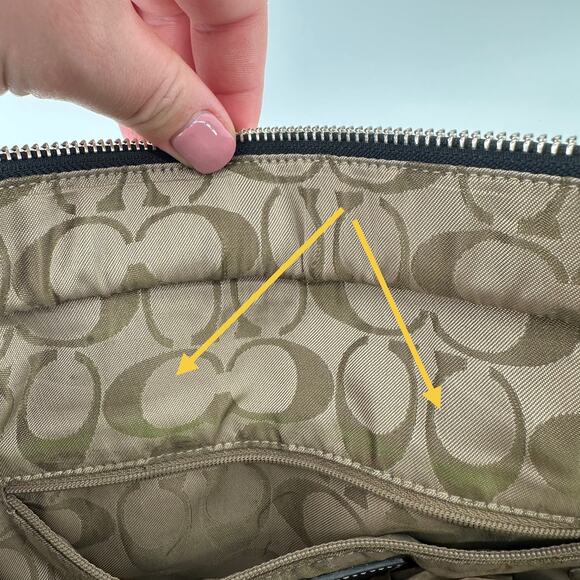 Coach Hamptons Shoulder‎ Tote Bag Black Leather Vintage Embossed Logo B06D-8E92 - Picture 5 of 13